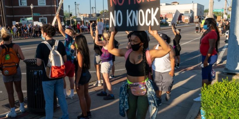 Protestors in Louisville no-knock warrants